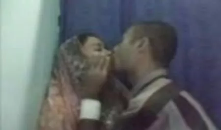 Chad White atornillar a su esposa en el videos xxx mexicanas anal sofá.
