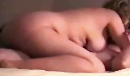 La chica se burla del viejo en videos mexicanas follando Viagra.