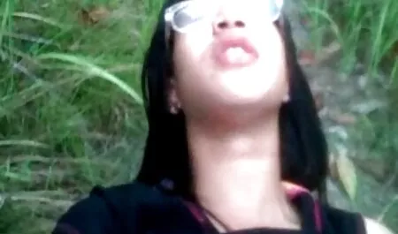 Mujeres delgadas hermosa videosxxx mexicanos caseros caricia en la alfombra.