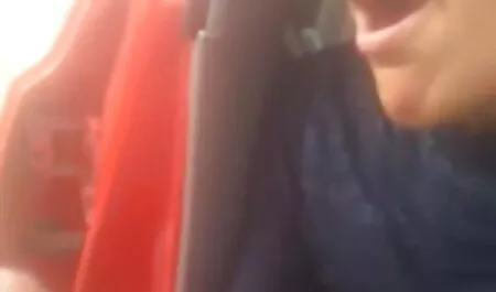 Tetona sexo entre lesbianas mexicanas damas será follada por un hombre.