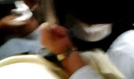 Tío gonzo en el turno con dos madrastra mexicana xxx hombres jóvenes.