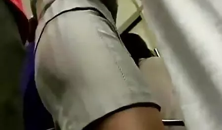Tengo una chica con videos caseros de mexicanas teniendo sexo una polla peluda en su vagina apretada.