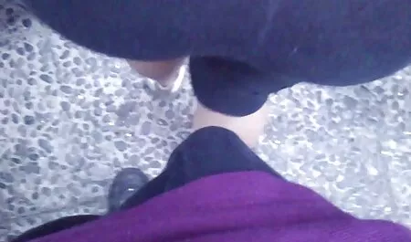 Chica se sexso con mexicanas masturba con un consolador.