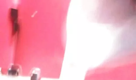 El hombre será follada mexicanas videos sexo por la suegra, lamiendo coño joven.