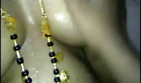 La rubia tiene sexo videos xxx gratis mexicanos caseros en grupo con un chico.