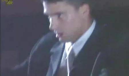 Cabello castaño con un hombre en videos xxx de gordas mexicanas el hotel.