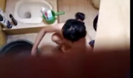 Asiático recibe una sexo anal casero con mexicanas polla que es hábil en la vagina.