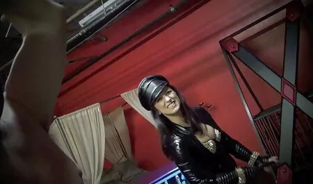 Hacer un masaje en los senos y follar en el xxx videos caseros mexicanos colchón.