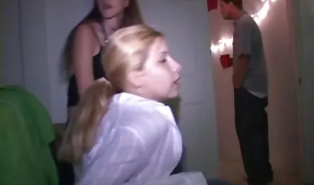 Las lesbianas aprenden el placer sexo real con mexicanas del coño peludo y afeitado.