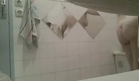Se folla a una mujer videos trios mexicanos xxx con vibradores y extremidades en el culo.