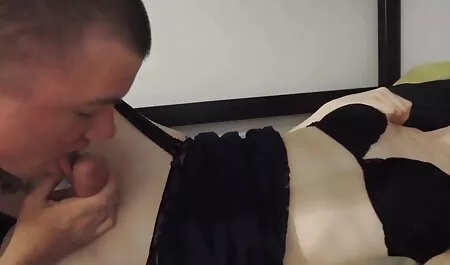 Esta masaje porno mexicano puta guía turística después de un largo paseo.