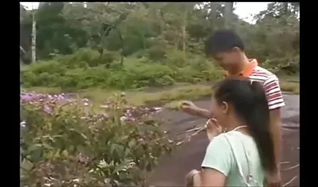 Chica chupando huevos y lesbianas xexo mejicano miembros de pollo.