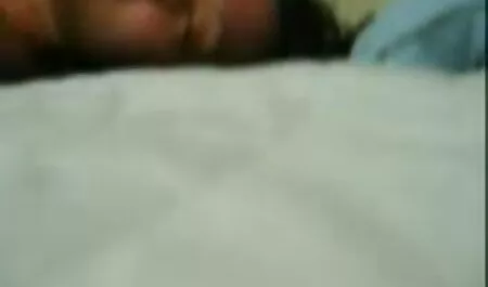Dani Daniels se la follan en sexo anal mexicano gratis el baño.