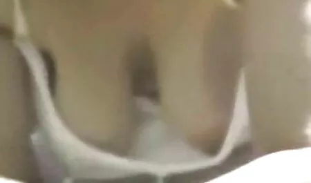 El entrenador amateur mexicano videos xxx ayuda a la polla a empujar a una chica gorda.
