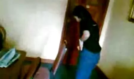 Selfie videos de lesbianas mexicanas teniendo sexo skank con un hombre.