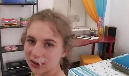 Turista xnxn mexicanas se folla a una latina en una habitación de hotel.